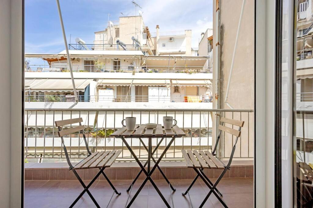 Apartment In The Middle Of Everything Atenas Exterior foto