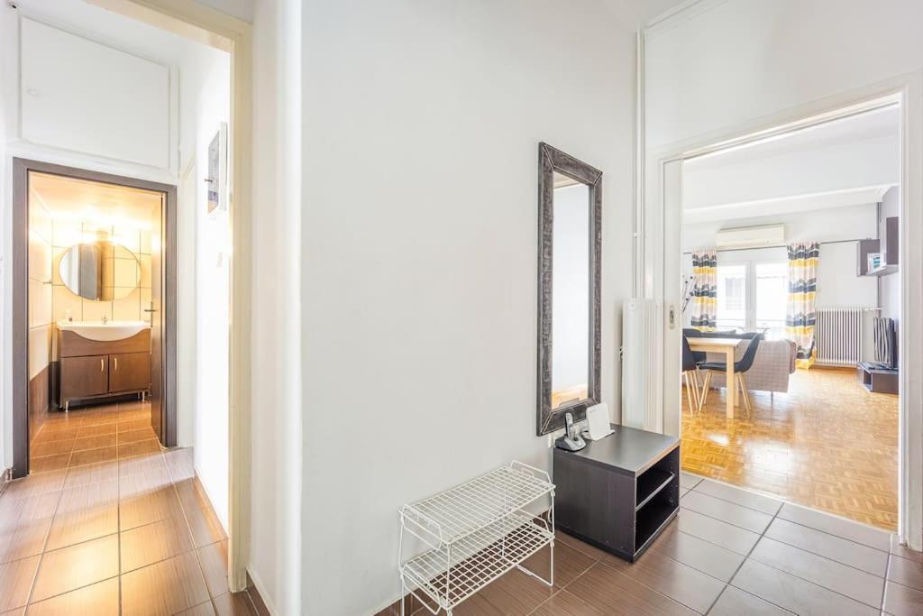 Apartment In The Middle Of Everything Atenas Exterior foto