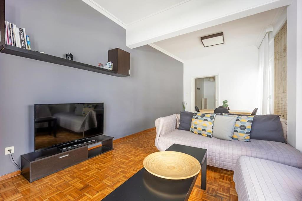 Apartment In The Middle Of Everything Atenas Exterior foto